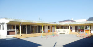 つくし保育園　園庭